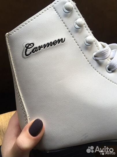 Коньки фигурные женские