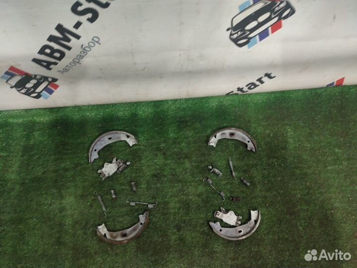 Комплект колодок ручника Bmw 116I F20 N13B16A 2012