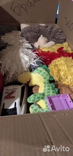 Мягкие игрушки, машинки