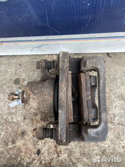 Суппорт задний правый Mazda Cx-7