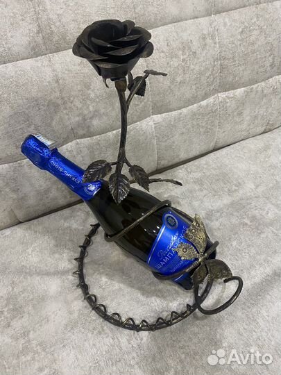 Кованая роза(подставка под шампанское)
