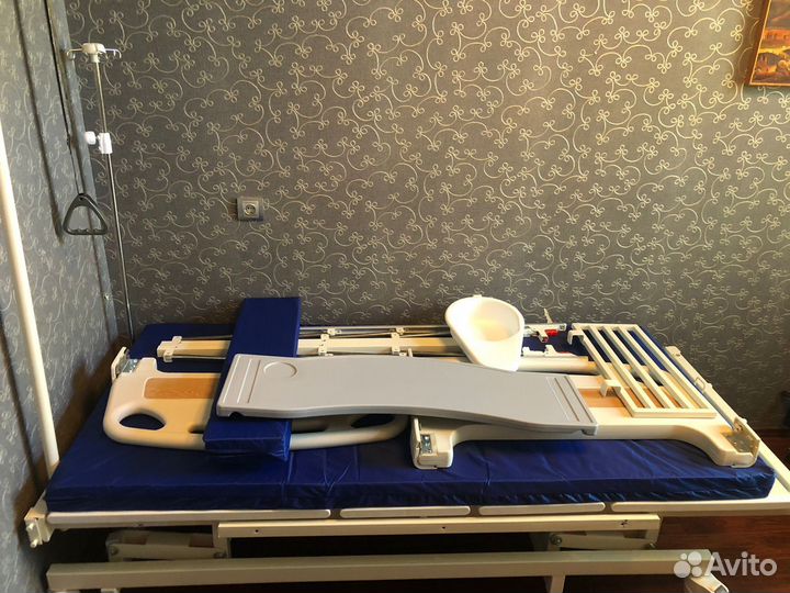 Медицинская кровать для лежачих больных