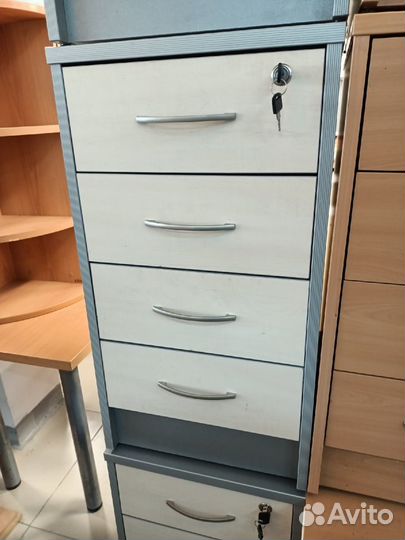 Тумбы приставные для столов, много Б.У