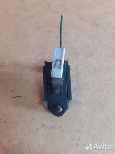 Концевик задний Mitsubishi Galant 7