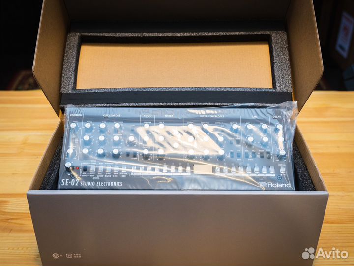 Roland SE-02 в Наличии