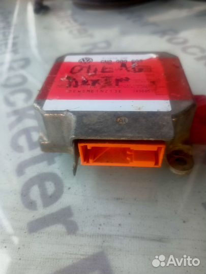 Электронный блок airbag Volkswagen Golf 3