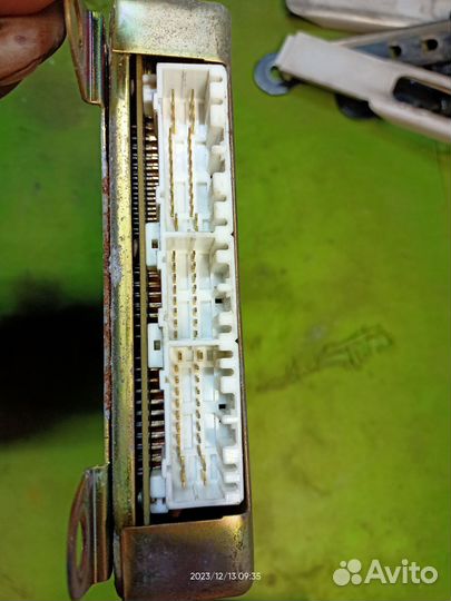 Эбу Mitsubishi Galant 7 MD304089