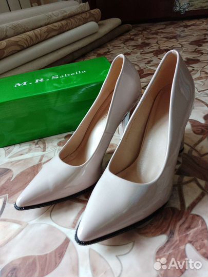 Туфли женские 39 размер кожаные новые