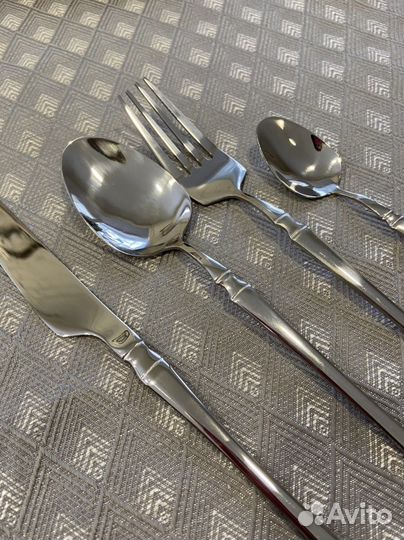 Столовые приборы на 6 персон