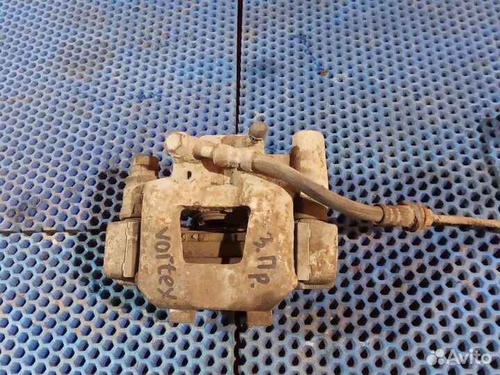 Суппорт задний правый Vortex Estina