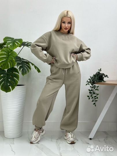 Спортивный костюм женский nike. размеры S, M, L