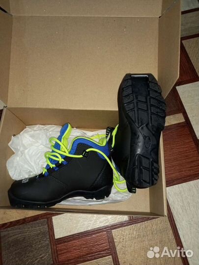 Лыжные ботинки