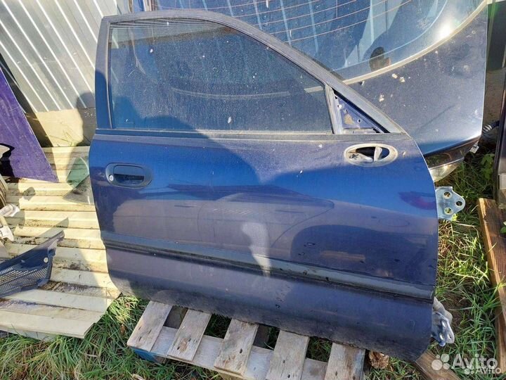 Дверь Mitsubishi Carisma (1995 - 1999)