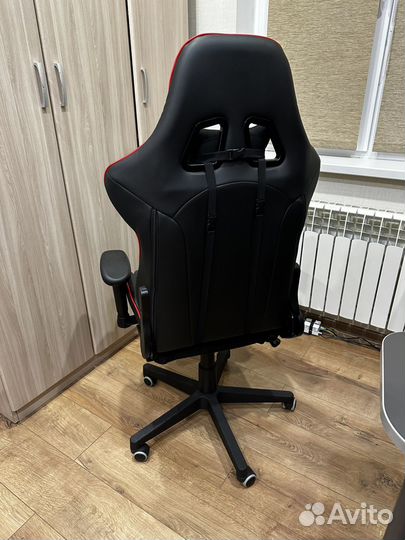 Кресло игровое zombie Thunder 1