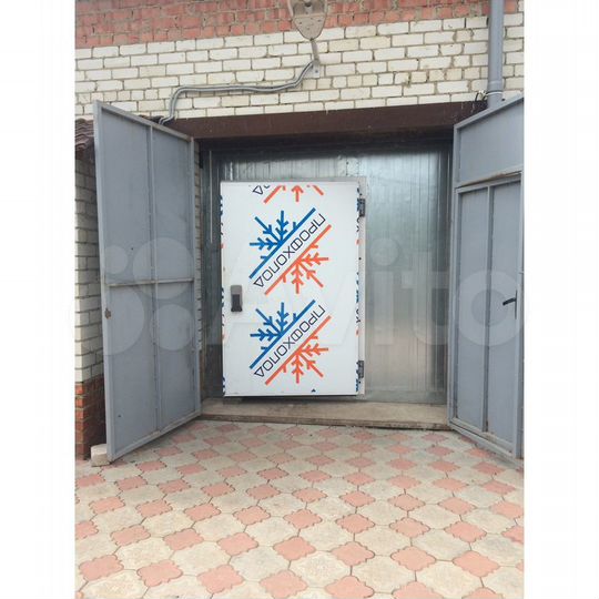 Жилой дом с производственными помещениями, 669 м²