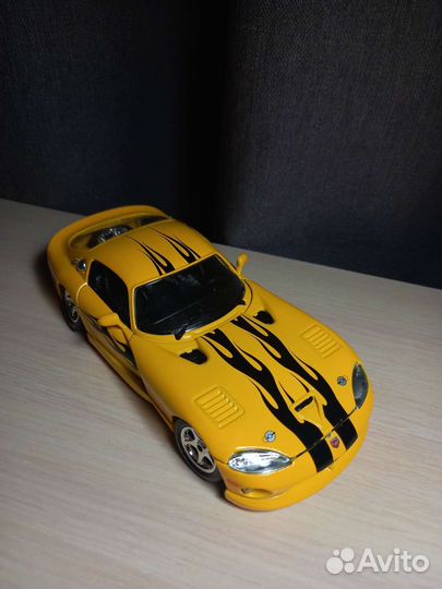 Viper GTS Coupe машина моделька