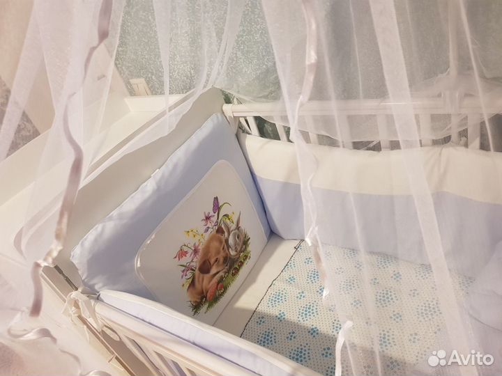 Бортики, балдохин, постельное белье новорожденных