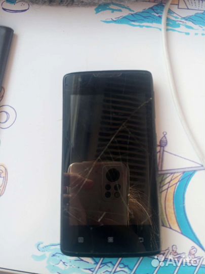 Продам телефон на запчасти