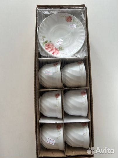 Чайные чашки с блюдцами, сервиз, посуда белая