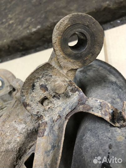 Передний правый поворотный кулак Chery Tiggo T11