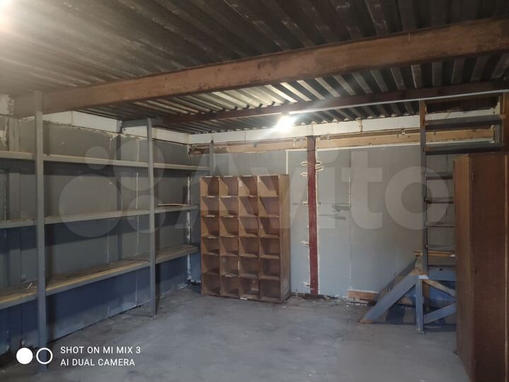 Гараж, > 30 м²