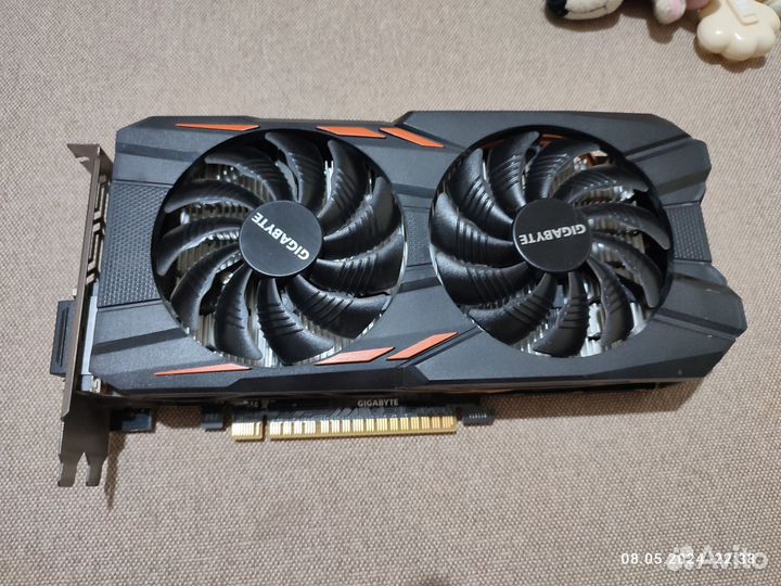 Видеокарта GTX 1050 2gb