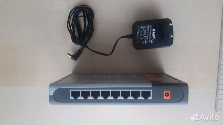 Коммутатор D-Link DES-1008D