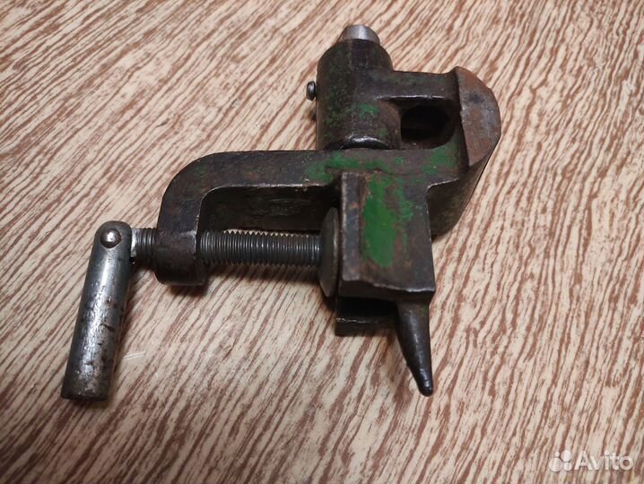 Тиски малые СССР