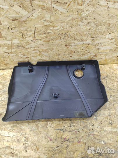 Декоративная крышка двигателя Ford focus 2