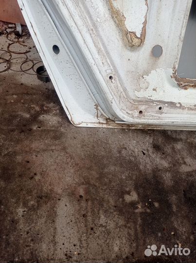 Дверь задняя левая газ 2410