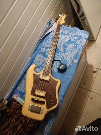 Басс гитара Урал