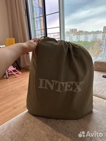 Надувной матрас intex