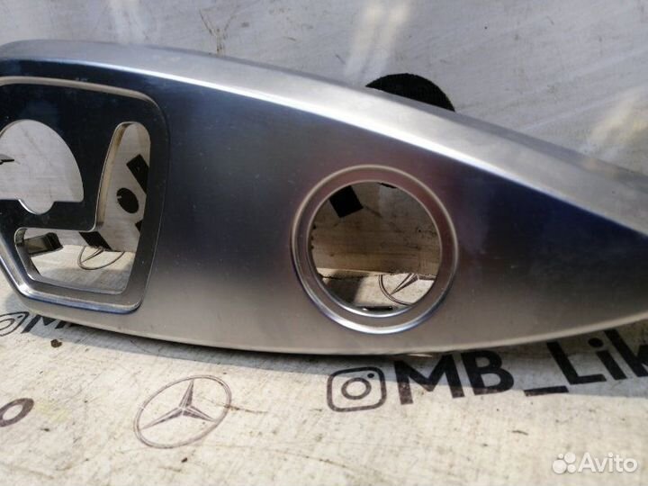 Накладка сиденья левая Mercedes R-Class W251