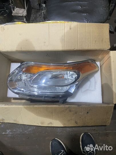 Фара citroen c3 picasso левая