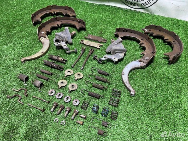 Механизм стояночного тормоза Toyota Land Cruiser