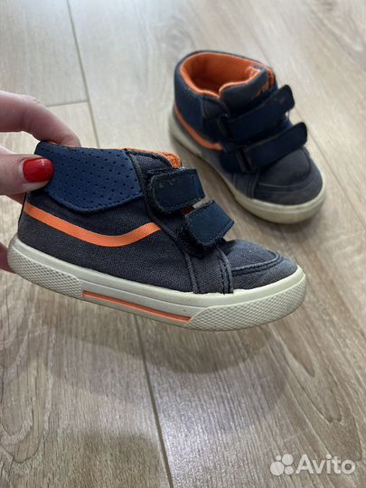Ботинки детские 23 размер