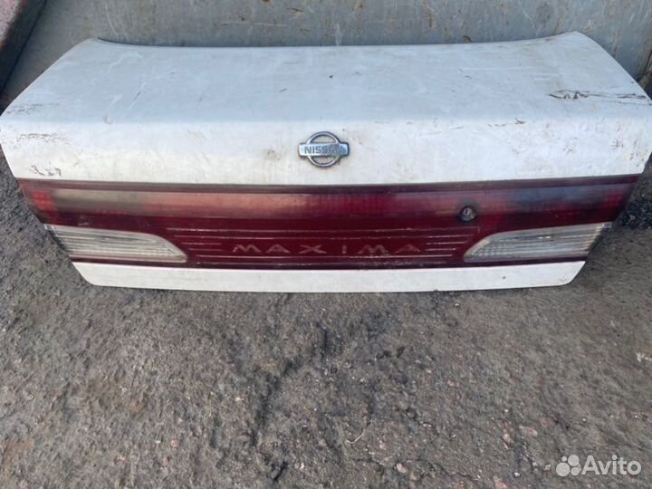 Крышка багажника Nissan Maxima A32 1994/2000