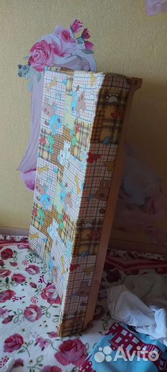 Пеленальная доска на кроватку