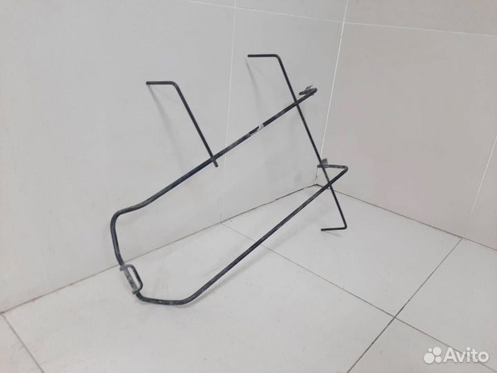 Кронштейн запасного колеса Toyota Alphard H10 2002