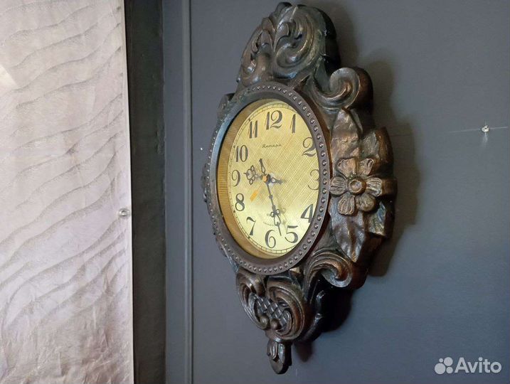 Старинные советские настенные часы Янтарь