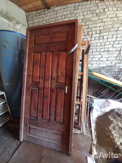 Двери деревянные