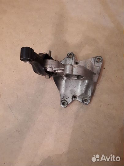 Кронштейн Промежуточного Вала Peugeot 206