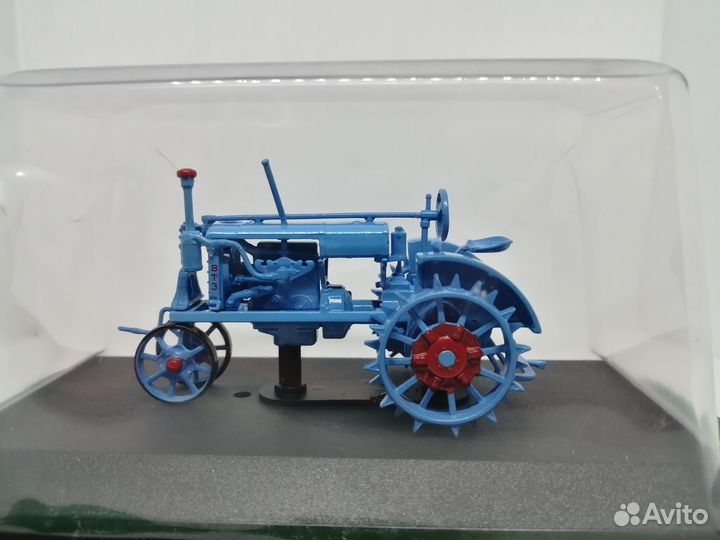 Модель Колёсный трактор Универсал-1