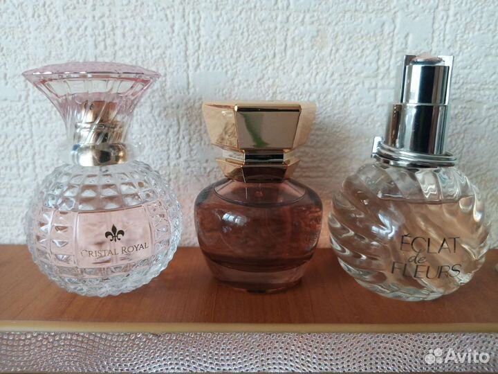 Парфюмерия из личной коллекции флаконами и распив