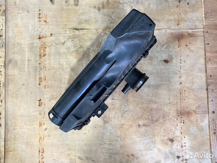 Корпус воздушного фильтра Пежо 207 1.4л