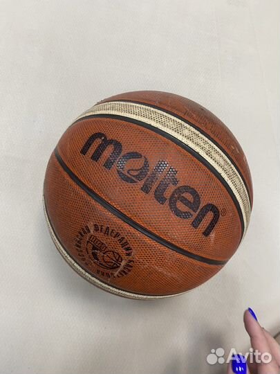 Баскетбольный мяч molten