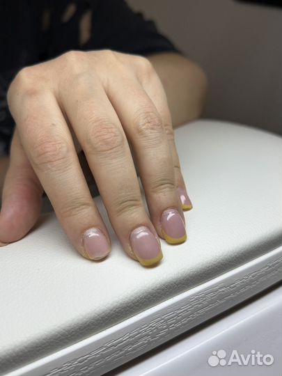 Модель на маникюр