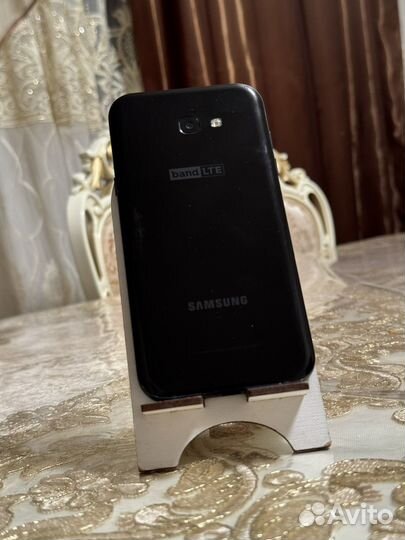 Samsung Galaxy A7 (2017) SM-A720F/DS, 3/32 ГБ
