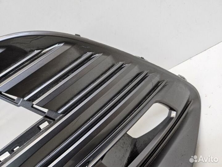 Решетка бампера Toyota Camry 70 2017-2021