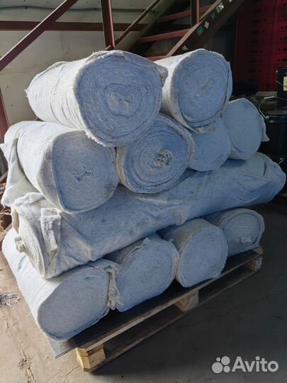 Нетканое полотно в рулонах